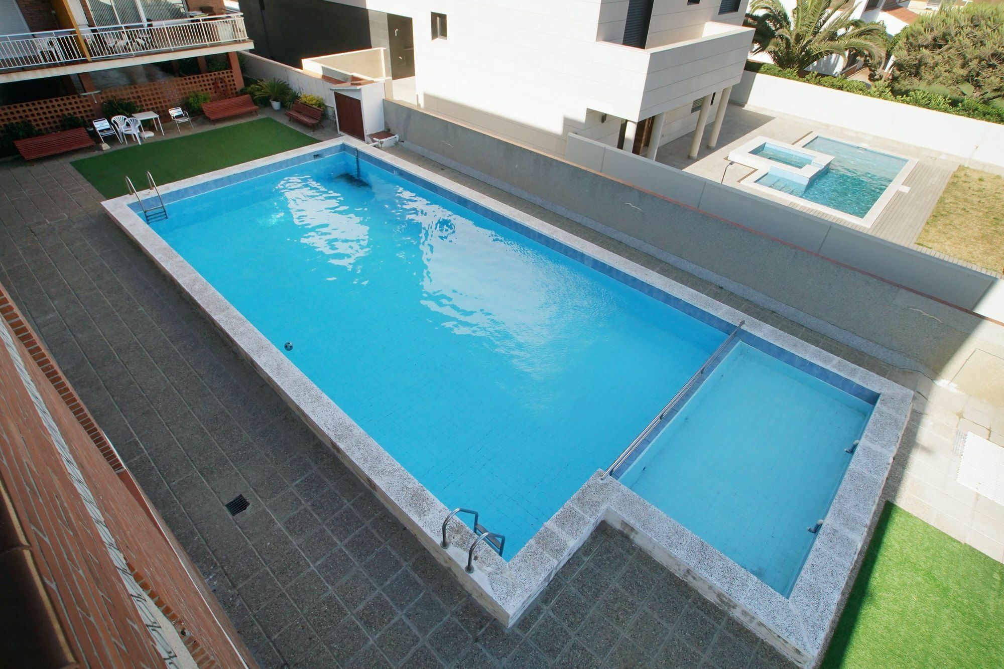 Calaluz Be My Guest Castelldefels Apartamento Exterior foto